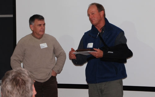 Fritz Durst receives his award from Phil Hogan, district conservationist with USDA NRCS, Woodland, Calif.