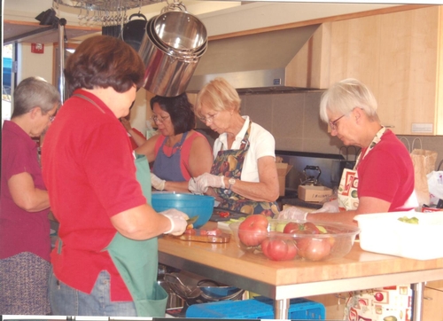 te 2009 kitchen staff